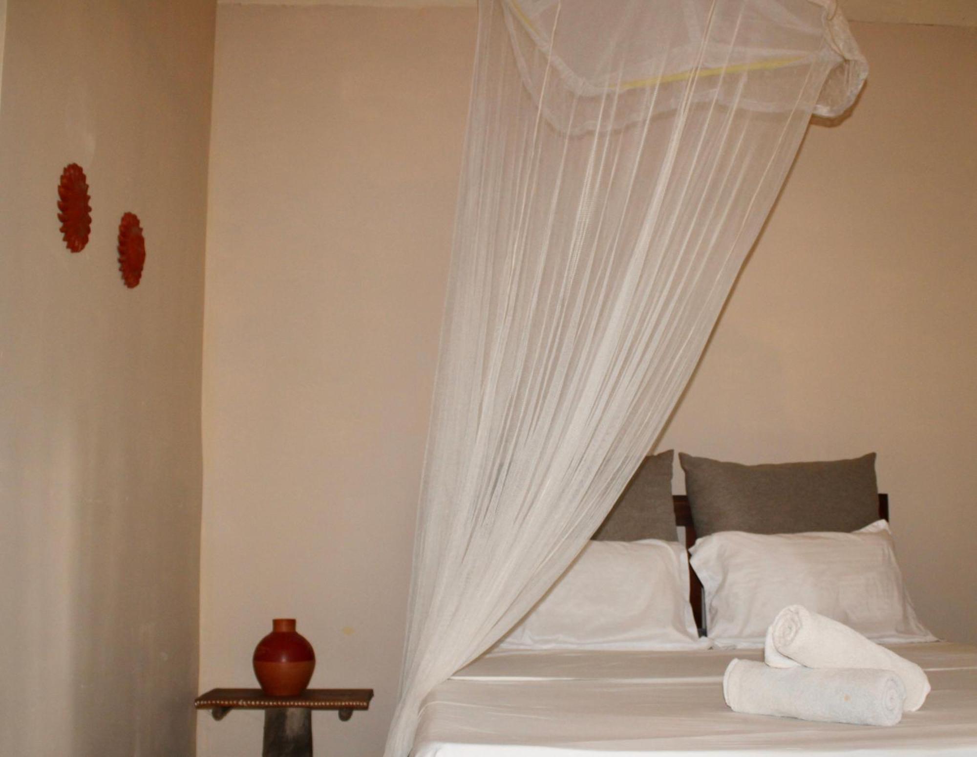 Into The Blue - Yoga Included & Walk To 3 Beaches Tangalle Exterior photo