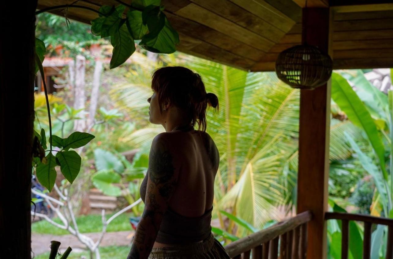 Into The Blue - Yoga Included & Walk To 3 Beaches Tangalle Exterior photo